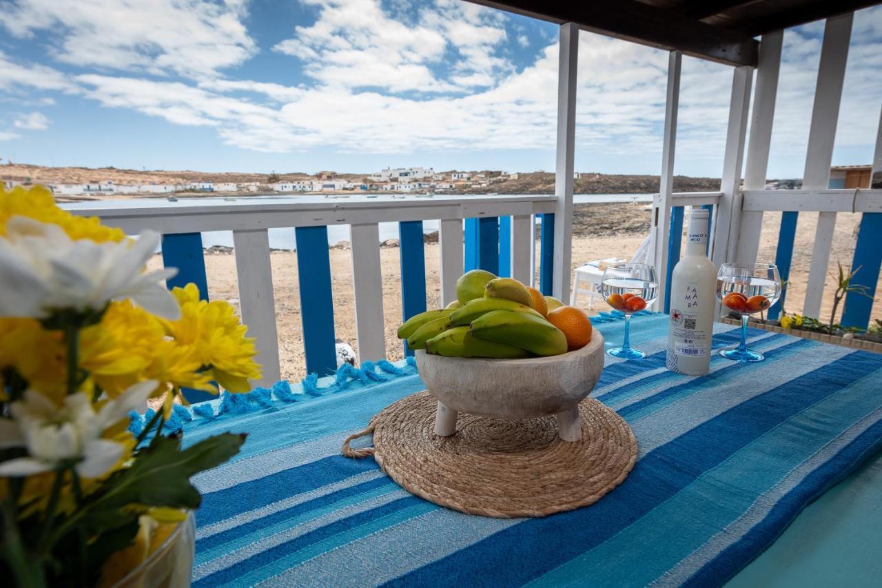 Cabin In Front Of Idyllic Majanicho Beach 외부 사진